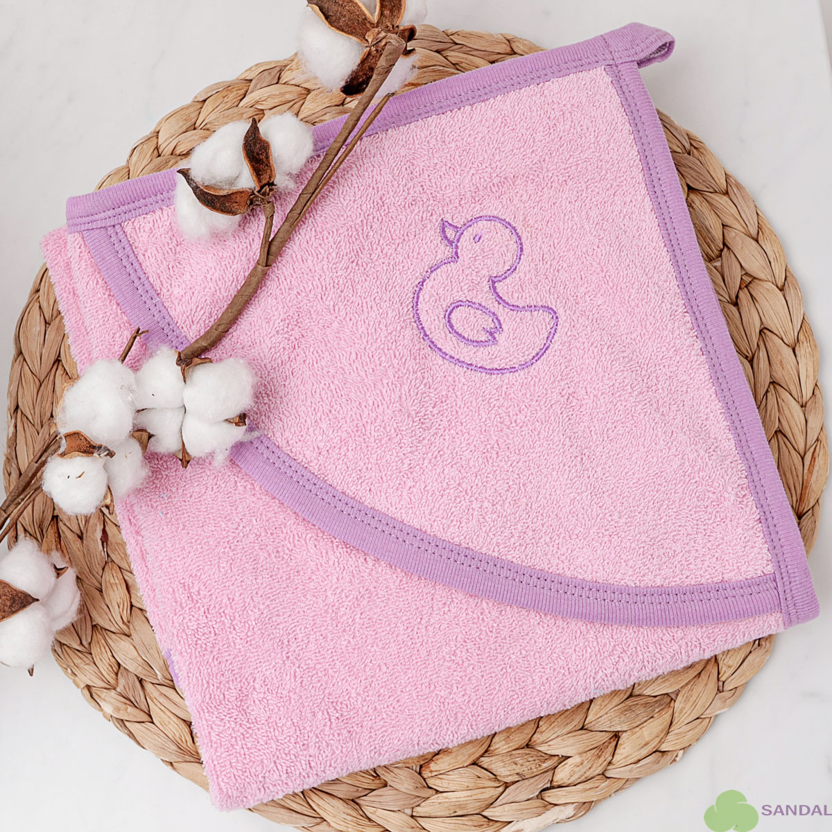 Детское полотенце-уголок для купания, 75*75 см., цвет розовый.